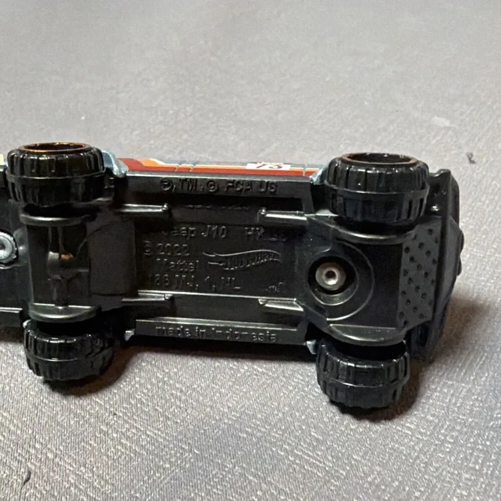 2022 Hot Wheels 73 JEEP J10 Loose-G